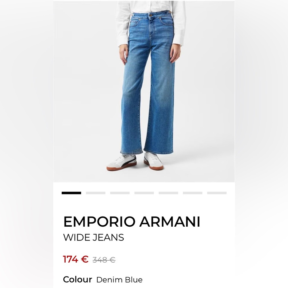 Emporio Armani Blue Flare Wide Leg Jeans
Medium washed High Rise Size 29 - Picture 15 of 17